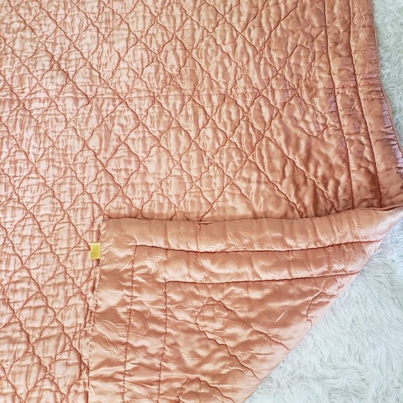Lockport Vtg Quilted SATIN Comforter Blanket 66 x 85 Twin Pink Peach Thick Warm - Picture 8 of 16